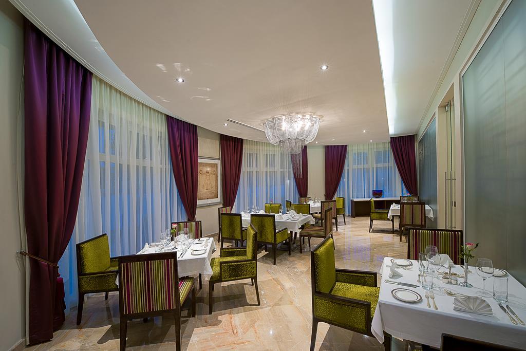 The George Hotel 라고스 외부 사진